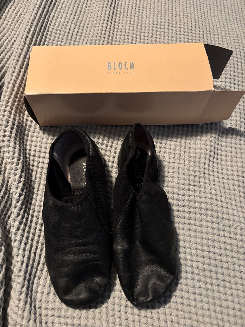 Bloch Black Leather Slip-On Jazz Flats